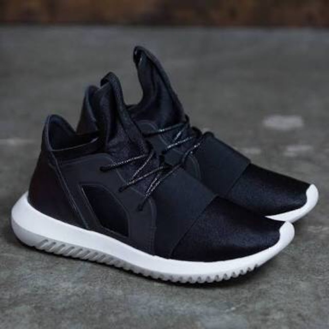 Giày Thể Thao Adidas Tubular Defiant Thời Trang Năng Động