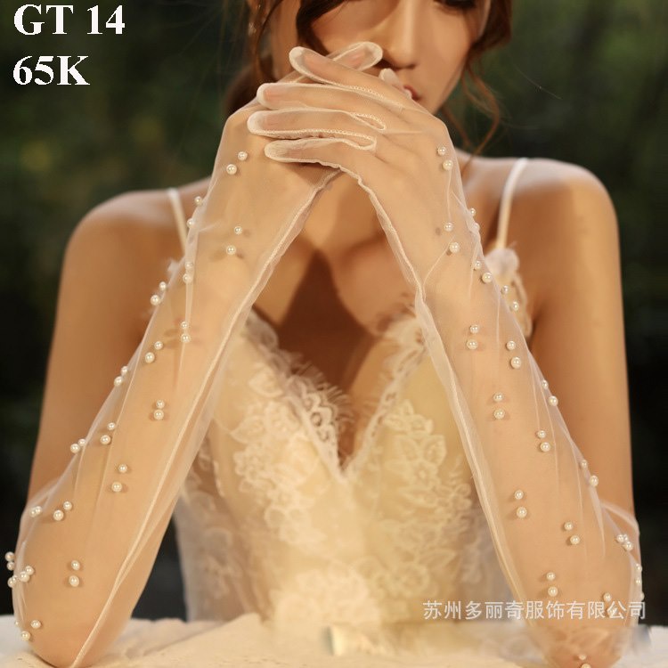 Bao tay găng tay cô dâu trong ngày cưới