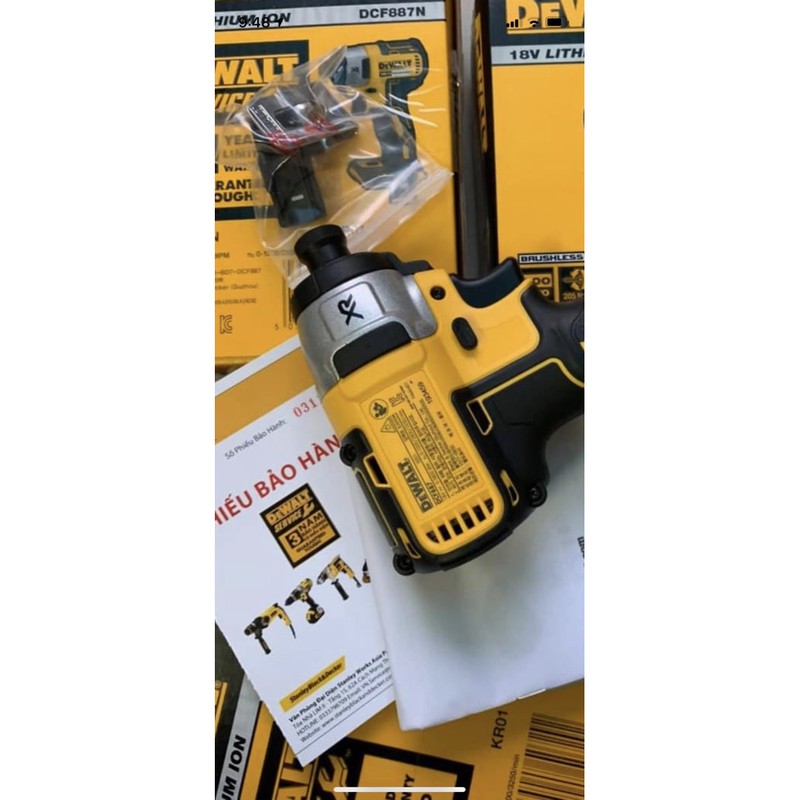 Máy bắt vít Dewalt DCF887 Bảo hành 3 năm Châu âu