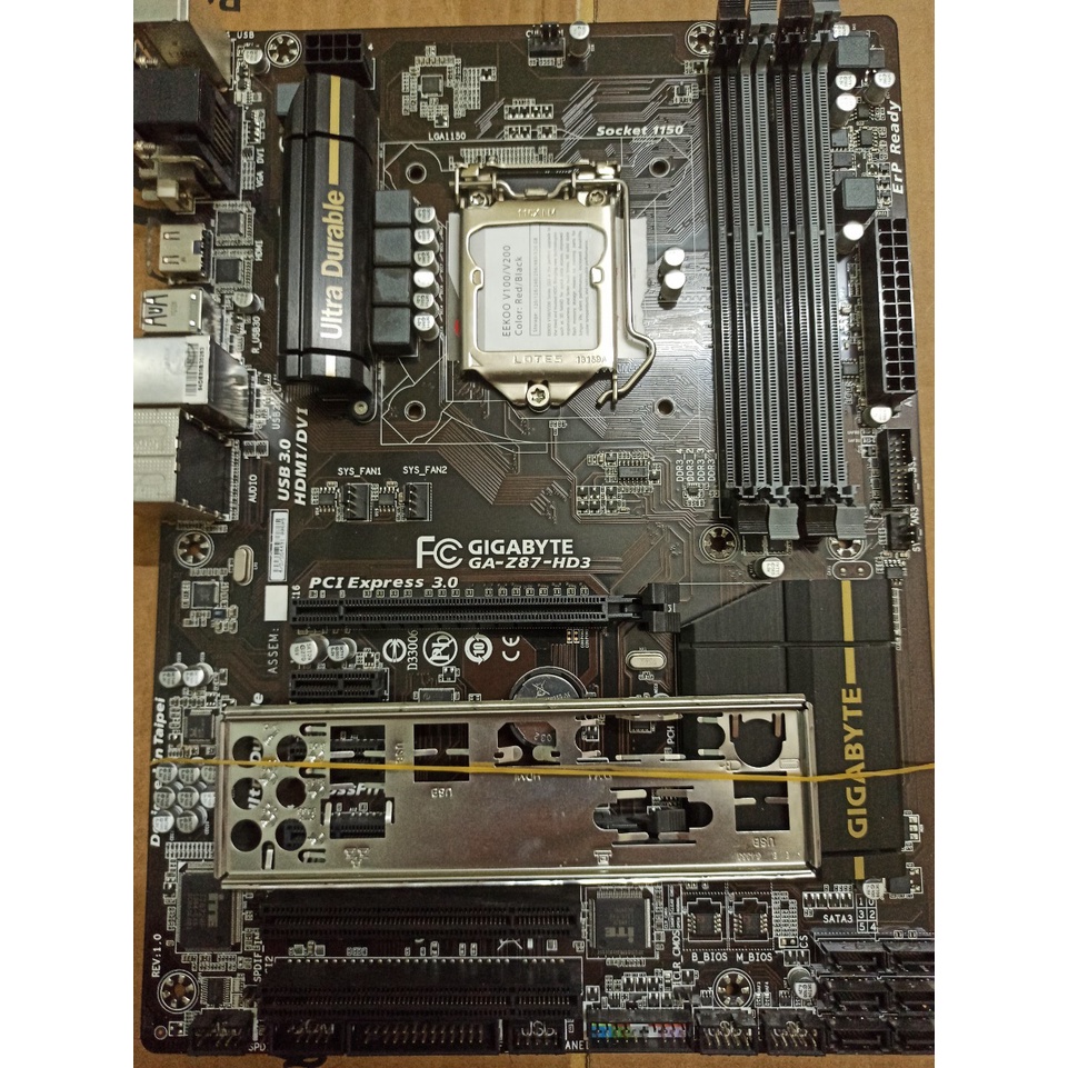 Main Gigabyte Z87-D3HP sáng bóng như mới