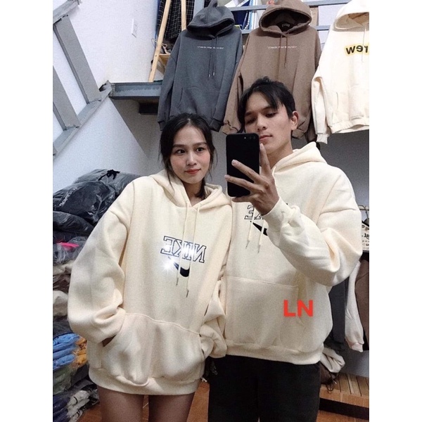 Áo hoodie chữ Nai rỗng phẩy DA6