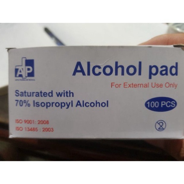 Cồn khô bông tẩm cồn tiệt trùng (alcohol pad)