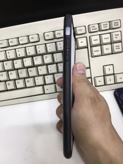 Ốp lưng hình ruột iphone nhé cho điện thoại