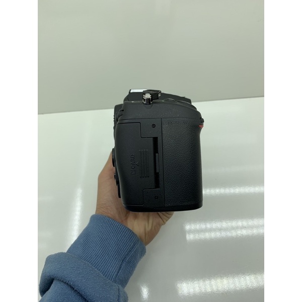 Bộ máy ảnh nikon D7000 kèm lens AF-S 18-55