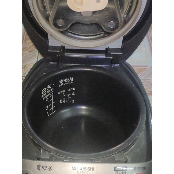 Nồi cơm điện cao tần áp suất Hitachi nội địa Nhật Bản