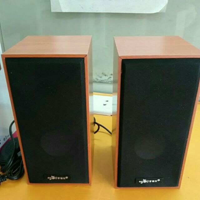 Loa M5 Music F vỏ gỗ âm thanh cực chất