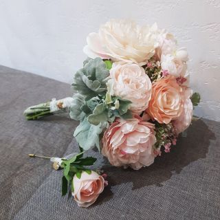 Hoa cưới cầm tay Hoa Lụa Hàn Quốc( Kèm cài áo chú rể)Sẵn