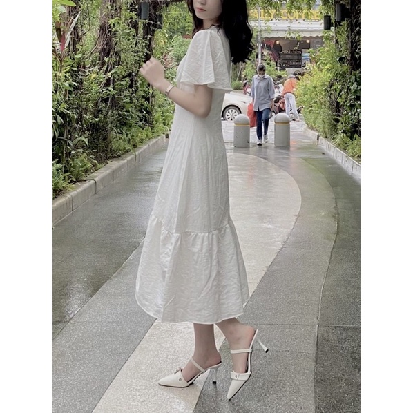 Đầm Trắng Dài Cổ Tim Nút Bọc Đuôi Cá Tay Ngắn Mặc Đi Tiệc, Đi Chơi, Kỷ Yếu  D023
