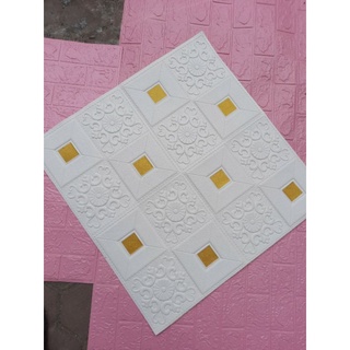 Combo 30 tấm xốp dán tường hoa văn kèm nhũ vàng. khổ lớn 70x70cm có keo sẵn