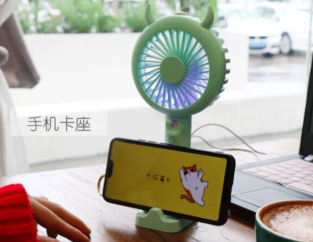 Quạt Phun Sương Cầm Tay Mini bản 2021