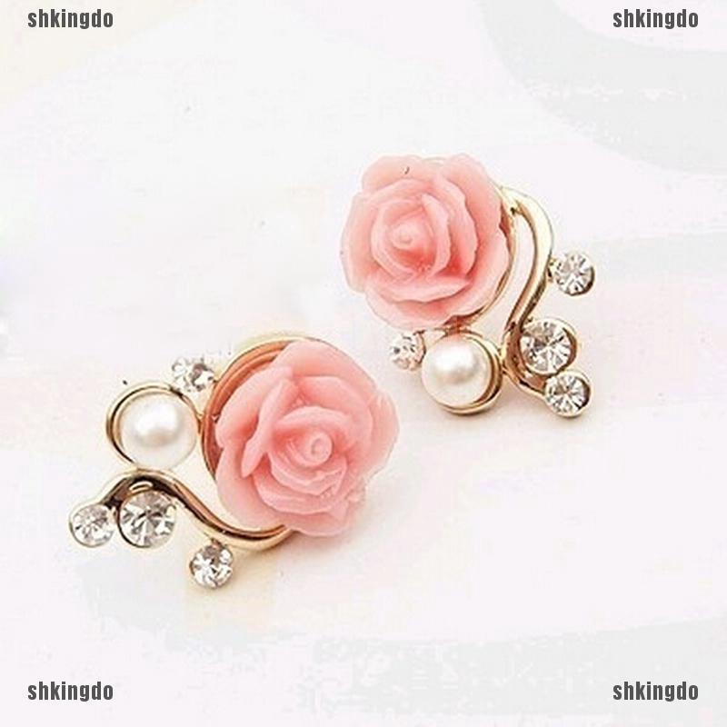 Đôi bông tai hợp kim hình hoa hồng đính đá giả kim cương tinh tế thời trang cho nữ