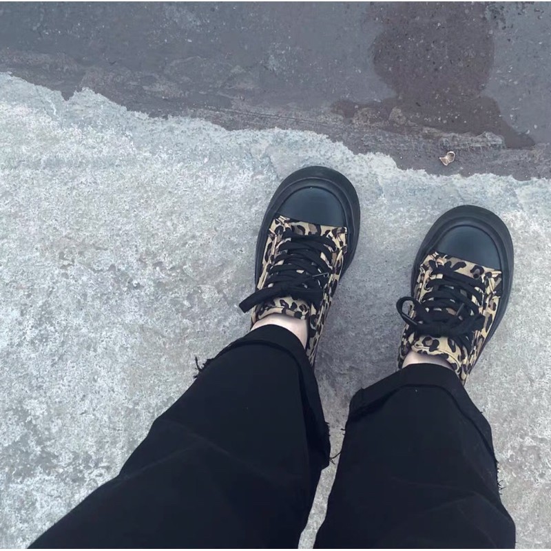 Giày thể thao độn đế da báo đế đen