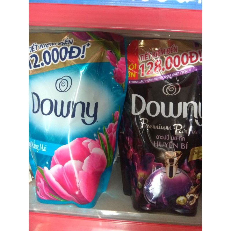 Nước xả vải Downy túi lớn 2.4l