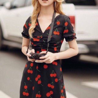 ĐẦM CHERRY NHÚN NGỰC