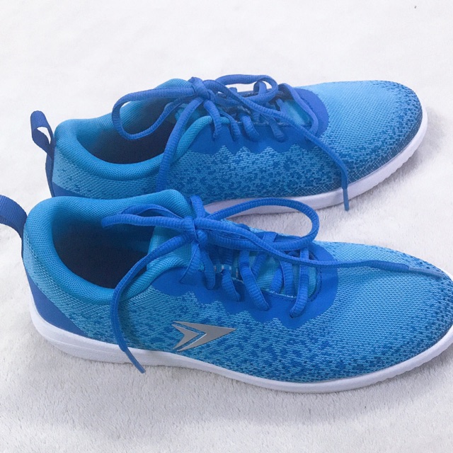 Giày thể thao IKen