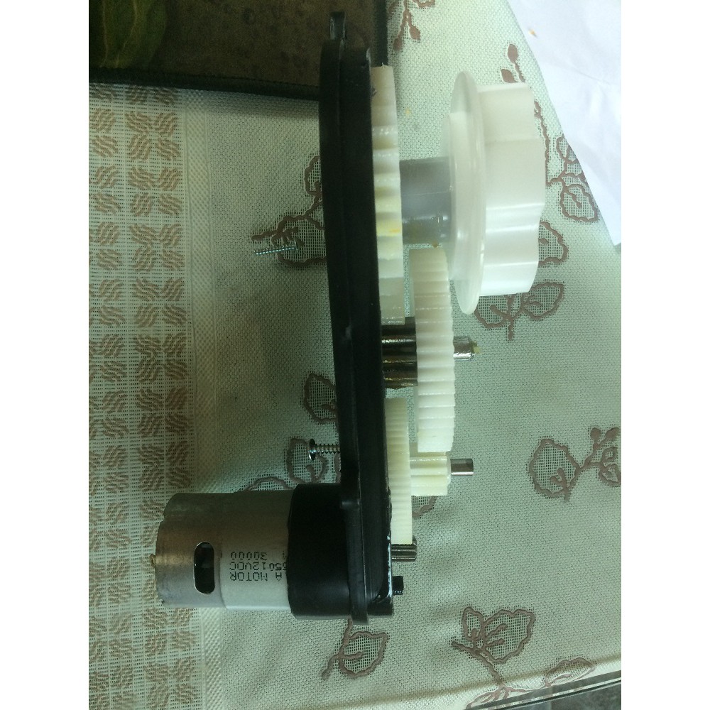 Động cơ mô tơ WSJ Rs 550 12v kèm giắc cắm điện cho ôtô xe máy điện trẻ em mô tơ Rs 550 - 12v