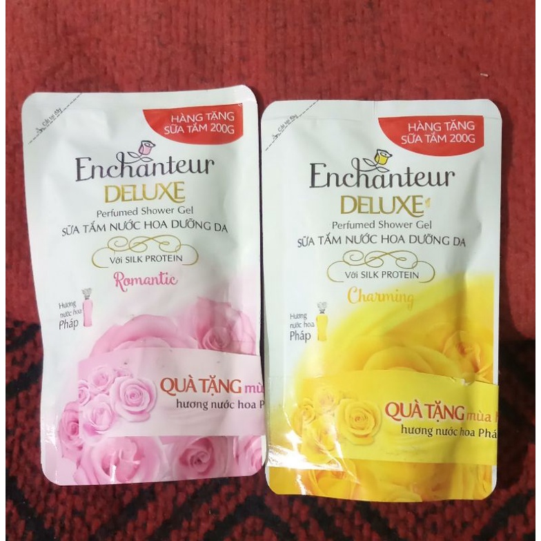 Sữa tắm nước hoa làm trắng và giữ ẩm Enchanteur 200g (hàng tặng)