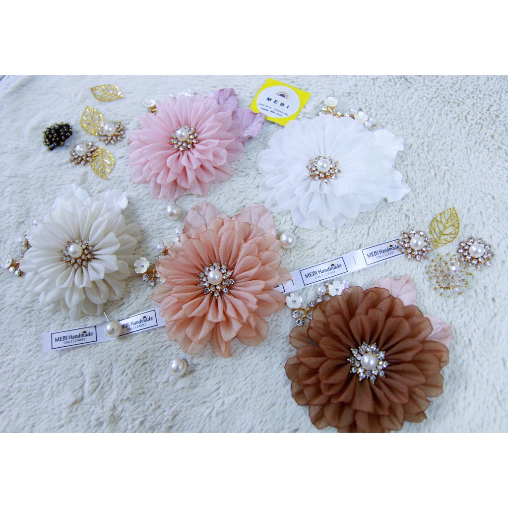 (Ảnh thật 100%) Hoa cài áo handmade mẫu hoa thược dược mix 2 lá, cành mai, nhụy đá