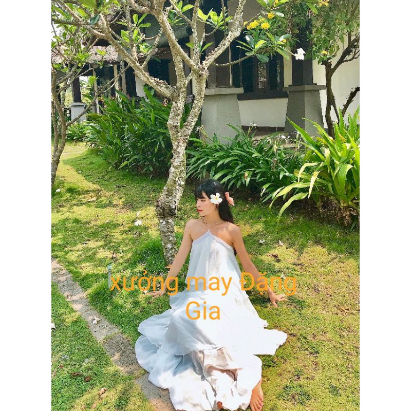 ( Hình shop tự chụp) đầm vai xích siêu xinh,đầm dạ hội cổ yếm