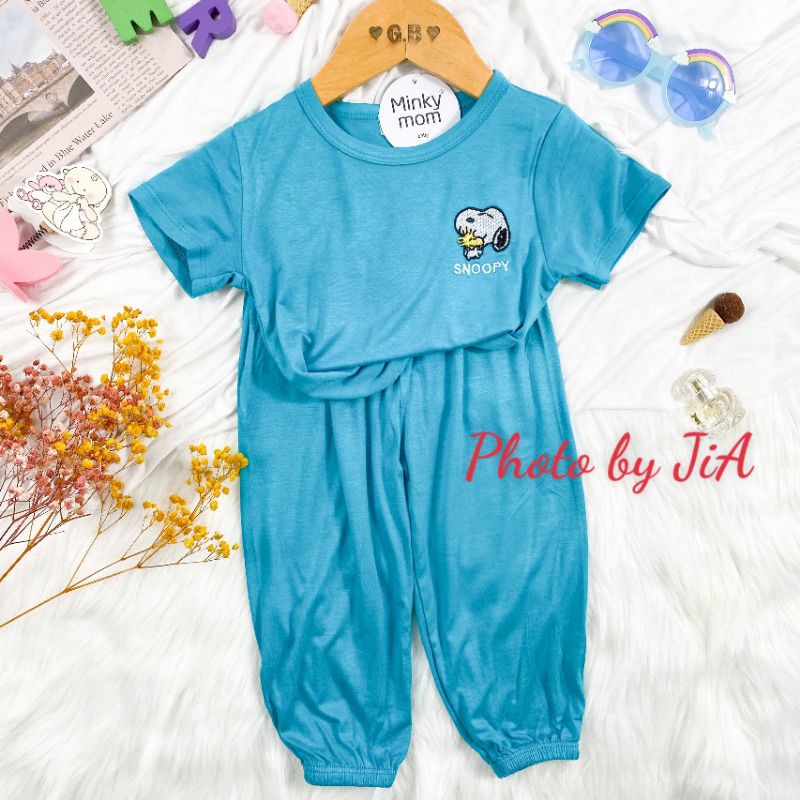 Bộ ngắn tay thun lạnh quần Alibaba thêu Snoopy xinh xắn Minky Mom cho bé trai bé gái từ 7-19kg