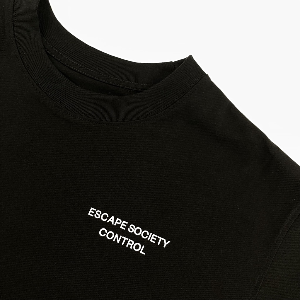 ÁO THUN BASIC 𝗘𝗦𝗖𝗔𝗣𝗘𝗚𝗔𝗡𝗚 𝗧𝗘𝗘 - ĐEN/TRẮNG