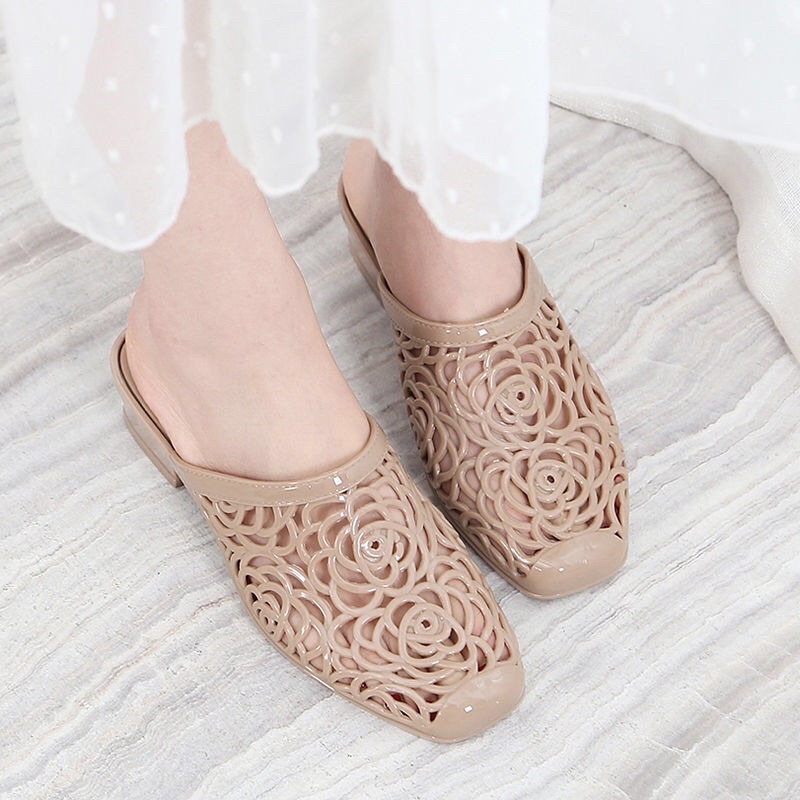 DÉP SỤC NHỰA DẺO CAO CẤP ĐI MƯA HÌNH HOA THỜI TRANG TRUNG NIÊN CAO 4CM