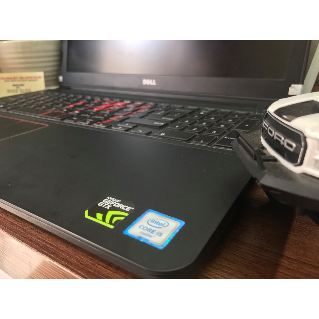 Laptop gaming Dell Inspiron 7559