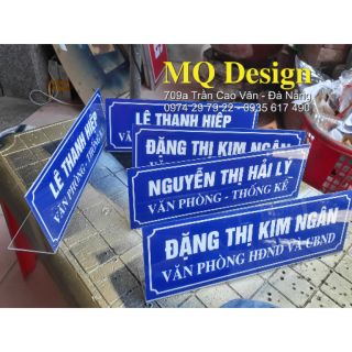 Bảng chức danh để bàn mica phun sơn bền đẹp