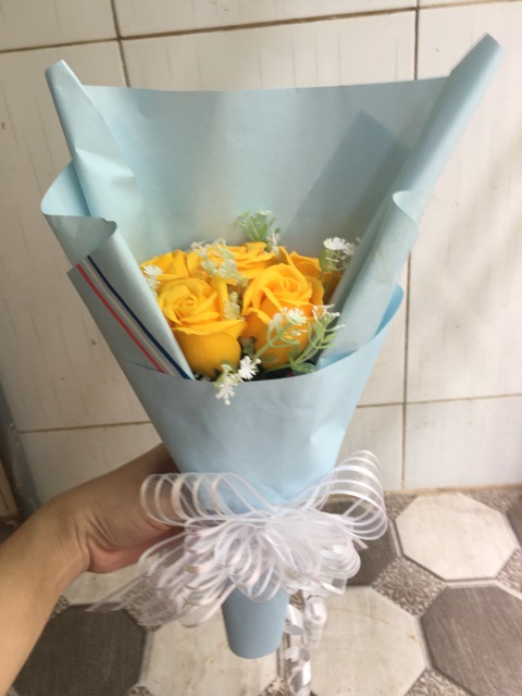 Bông hồng sáp bó