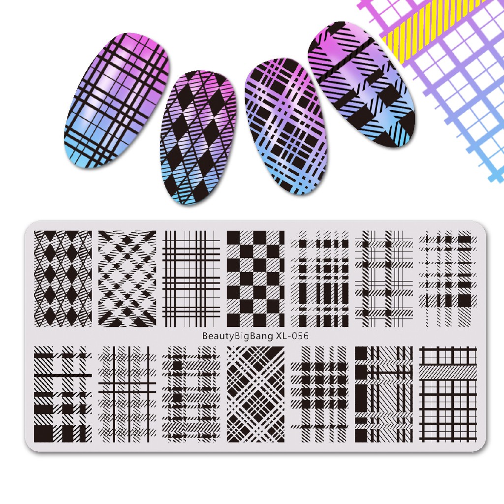 Khuôn sơn móng tay hình chữ nhật họa tiết caro