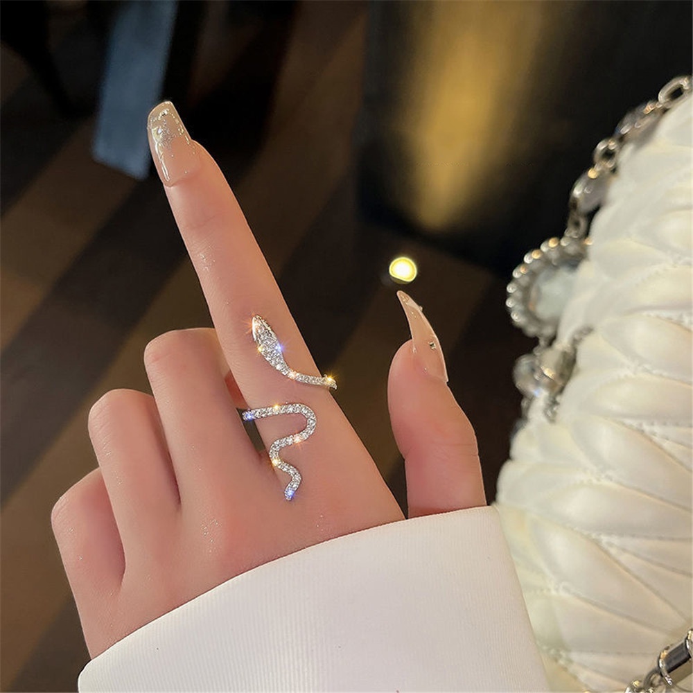 Nhẫn Dạng Hở Hình Rắn Đính Đá Sang Trọng Cho Nữ