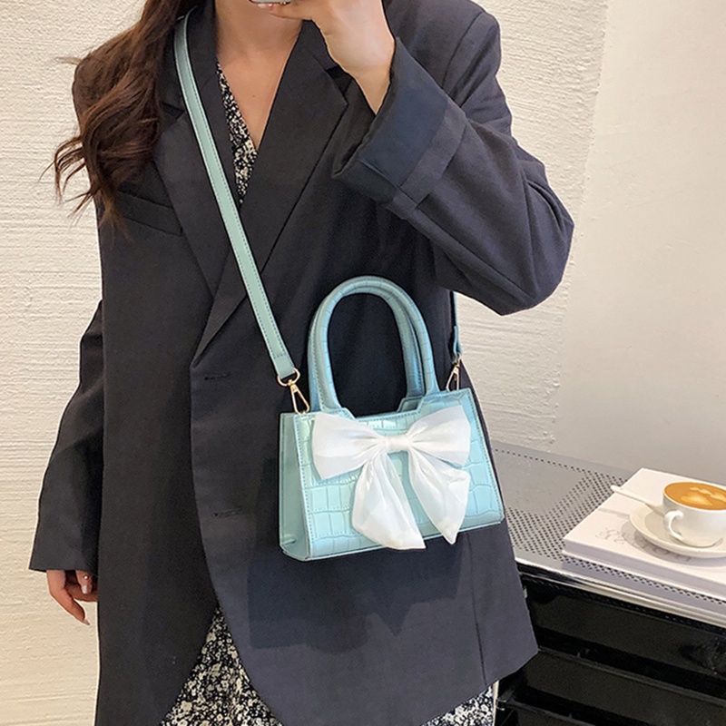 Túi đeo vai IELGY kiểu vuông họa tiết vân da cá sấu dễ phối đồ cho nữ