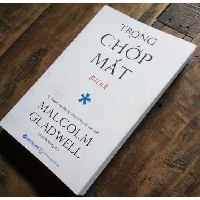 Sách - Trong Chớp Mắt (Tái Bản 2018)