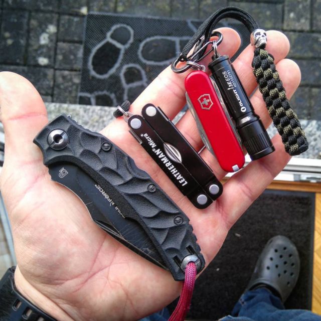 Dụng cụ đa năng móc khóa Leatherman