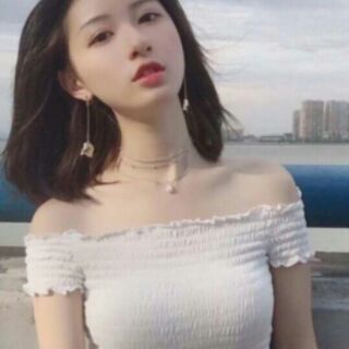 Áo trễ vai nhún QC
