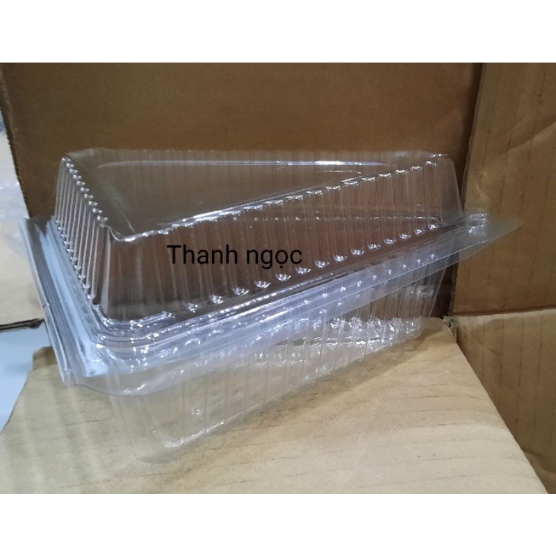 hộp tam giác 50 cái