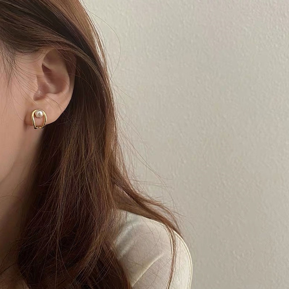 Đôi Khuyên Tai Nữ Hình Chữ U Đính Ngọc Trai Xinh Xắn
