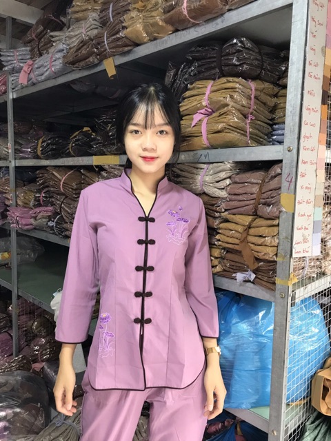 Thời trang nữ đi chùa _đồ đi chùa _ áo lam cổ tàu nữ thêu sen