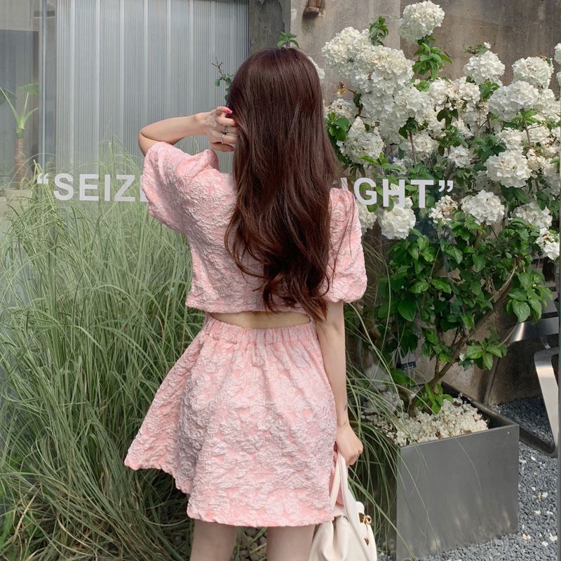 Đầm chữ A tay phồng phong cách vintage Pháp