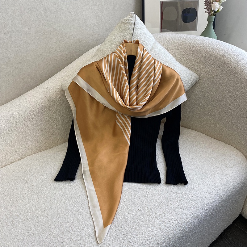 Khăn Choàng Vuông 110X110Cm In Họa Tiết Thời Trang Cho Nữ