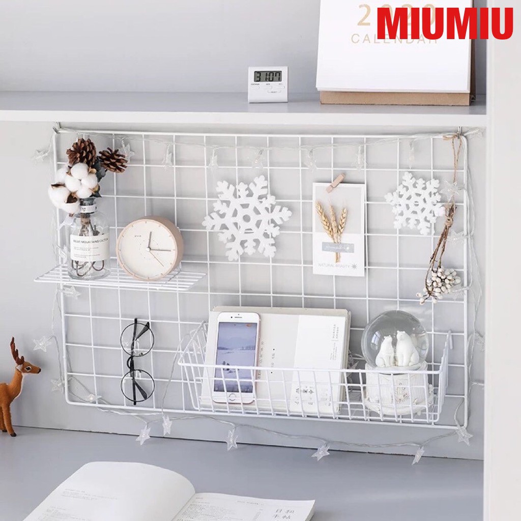 Khung lưới sắt trang trí,giỏ lưới,decor phòng làm việc bàn học,đèn led,kẹp gỗ,