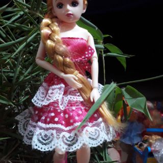 Búp bê tiểu thư xinh đẹp