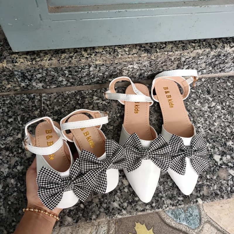 Giày bé gái và mẹ nơ caro size 21 đên size 39