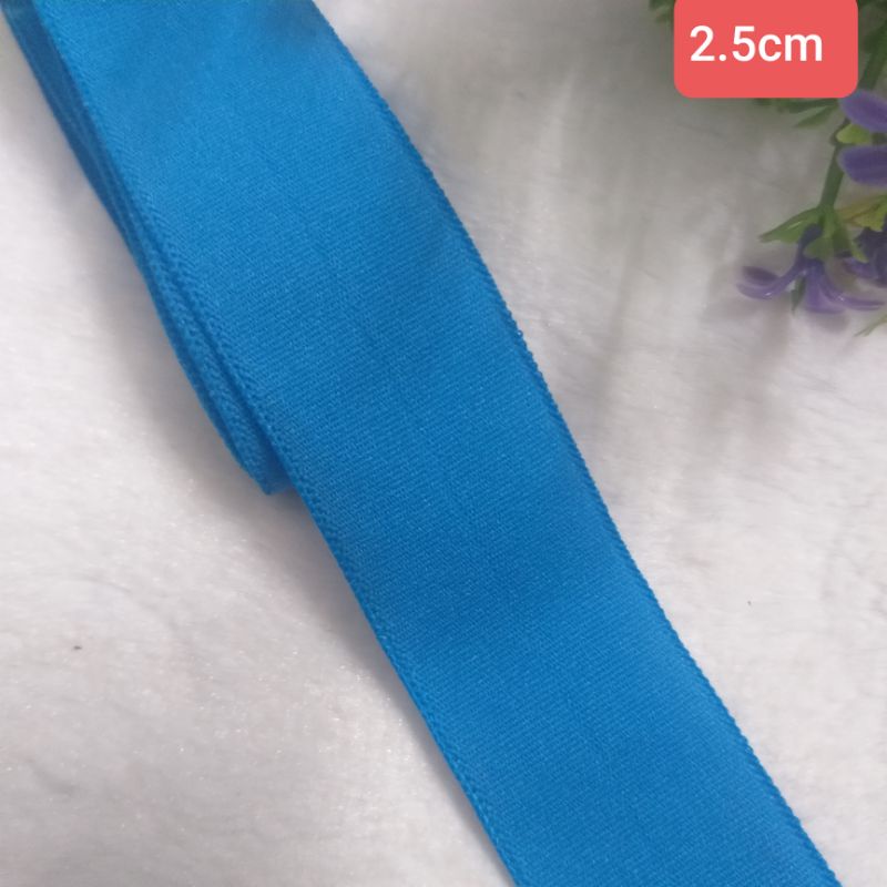 Chun kẹp viền , size 2.5cm (9mét)