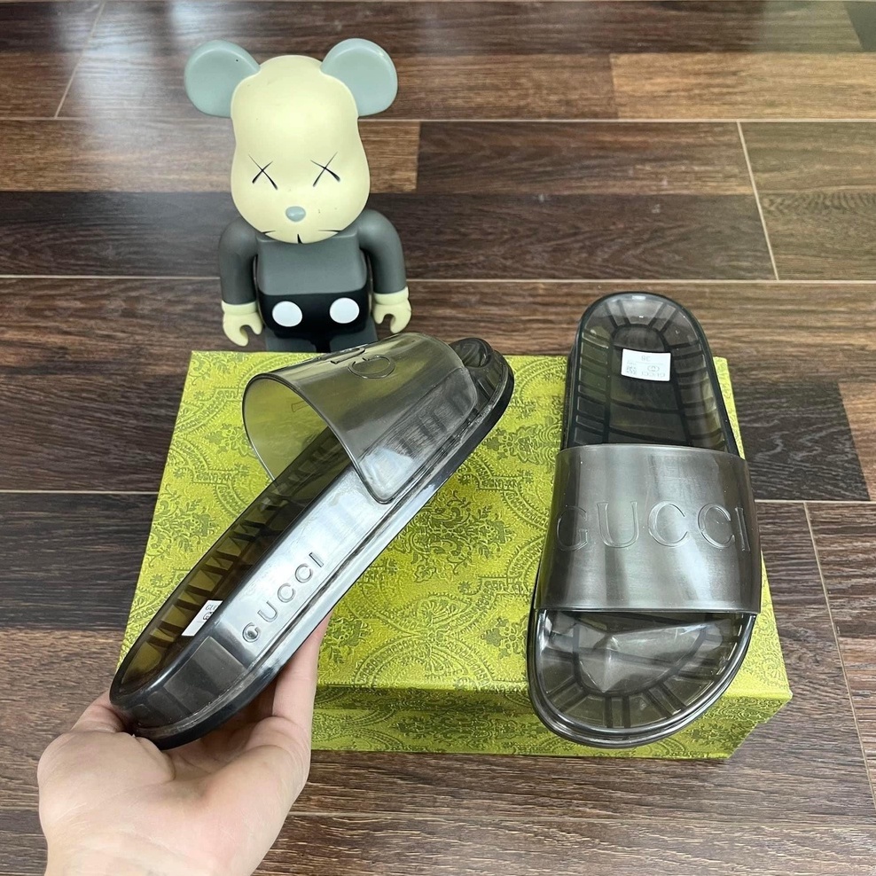 Dép Gucci Trong Suốt Mới Nhất 2022