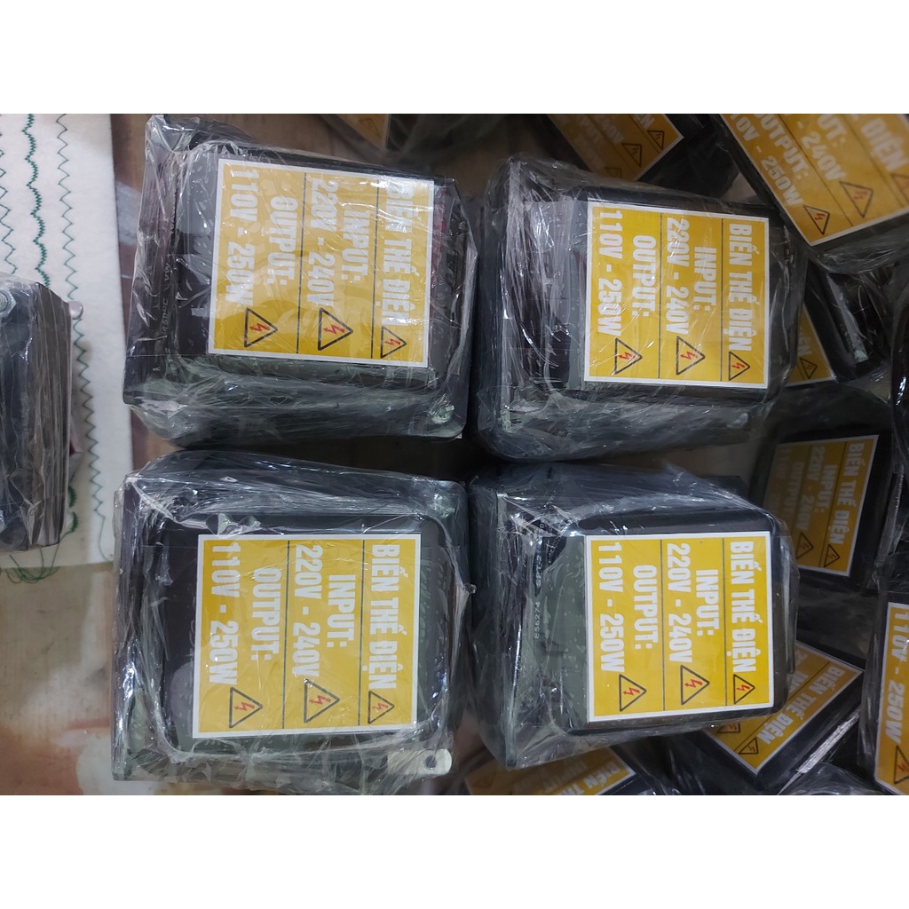 Bộ Đổi Nguồn 220v Sang 110v Dành Cho Máy May Gia Đình Nhật  - Công Suất 200W - Hàng VIP- Nặng 1,1 Kg - Bảo Hành 1 Năm