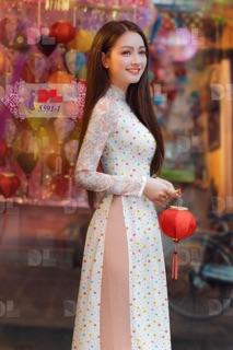 Vải Áo Dài Tằm Ý Chấm Bi Sắc Màu Phối Tay Giả Ren