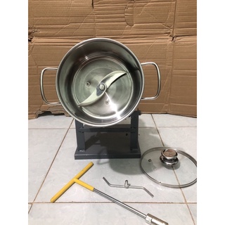 Máy xay riềng sả các gia vị hành tỏi tiêu ớt xả giềng trong nhà bếp