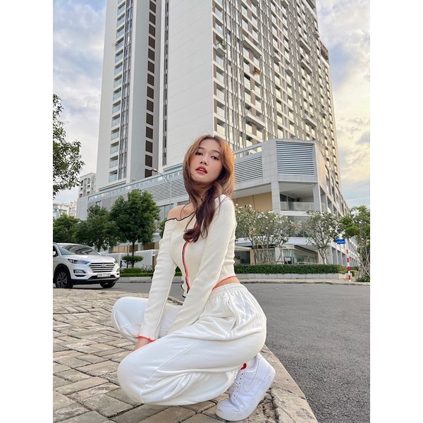 Áo croptop nữ dài tay body TOPTIFY lệch vai viền màu Tia Top A199 | BigBuy360 - bigbuy360.vn