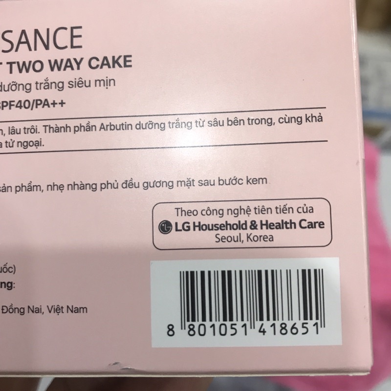 Phấn nền dưỡng trắng siêu mịn Essance White Fit Two Way Cake SPF40/PA++ 7g